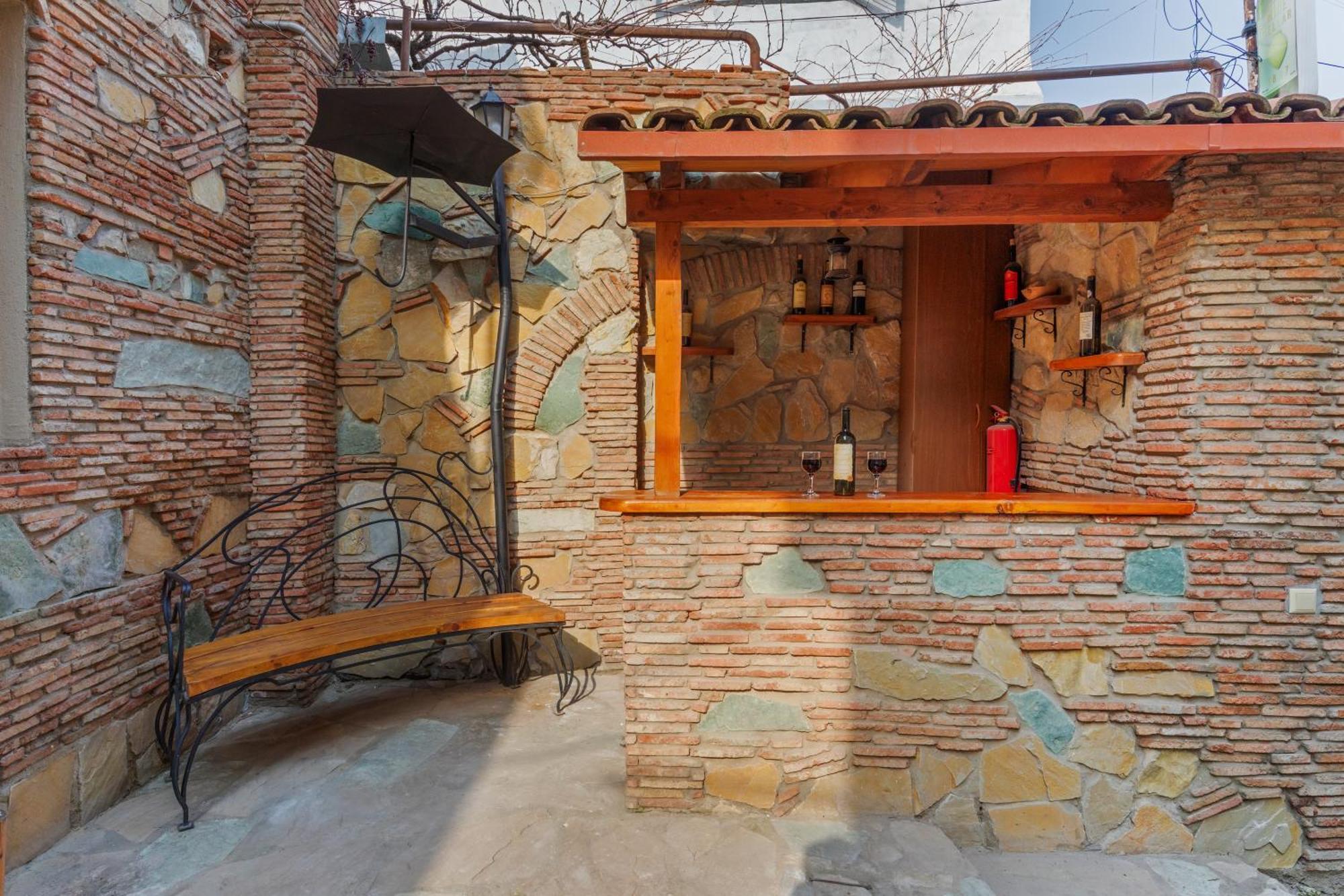 Apartments With Wine Cellar In Old Тбілісі Екстер'єр фото