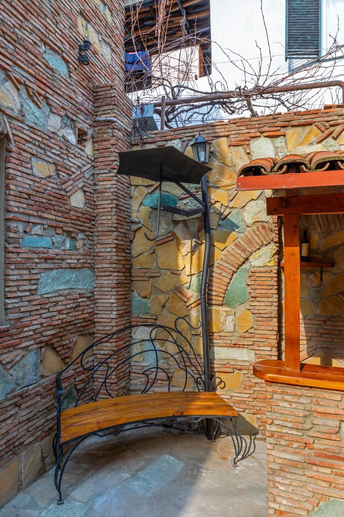 Apartments With Wine Cellar In Old Тбілісі Екстер'єр фото